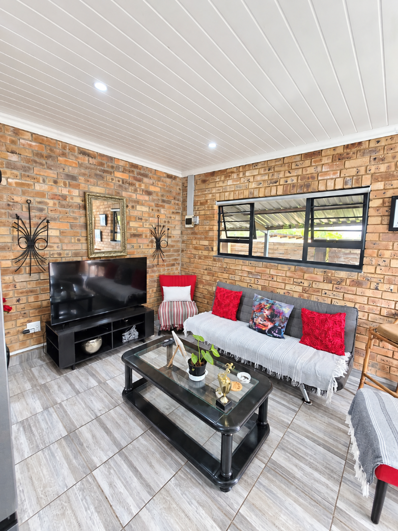 4 Bedroom Property for Sale in Wilkoppies North West